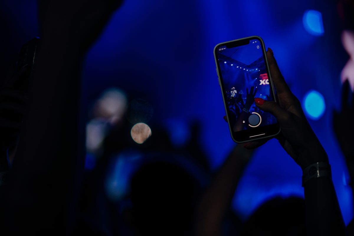 Choisir sa plateforme de prédilection : TikTok Shop vs Instagram Live Shopping