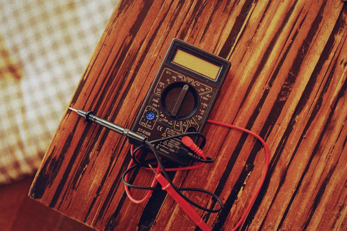 Tester la connexion réseau (latence, débit montant, redondance)