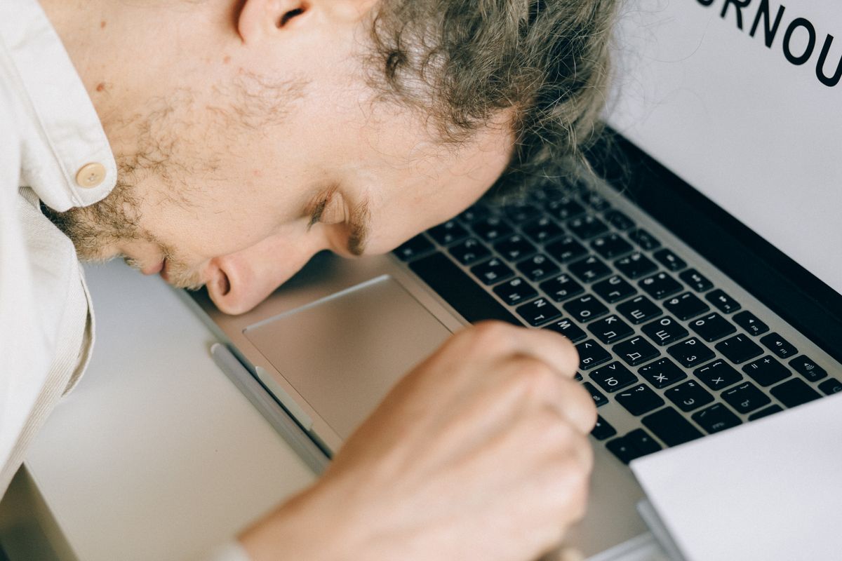 Stratégies pour Produire du Contenu Authentique Humanisé